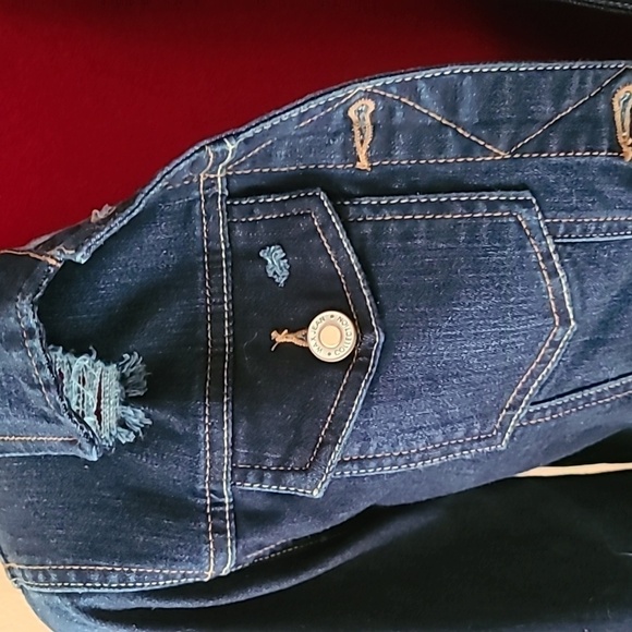 Jean jacket Brand: wax Jean Color: blue Size: medium. "R: - Picture 4 of 5